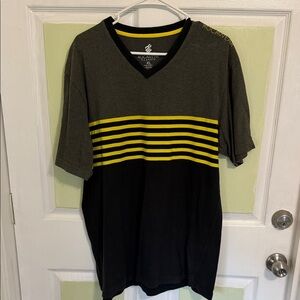 (1811) Rocawear Black and Yellow Striped Tee, Size: XL